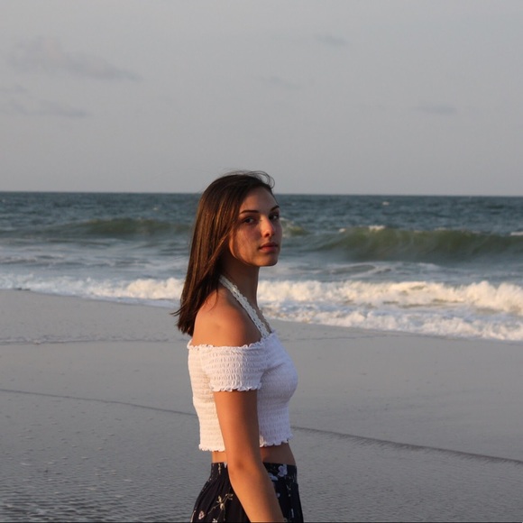 Meet your Posher, Haley - Picture 1 of 1